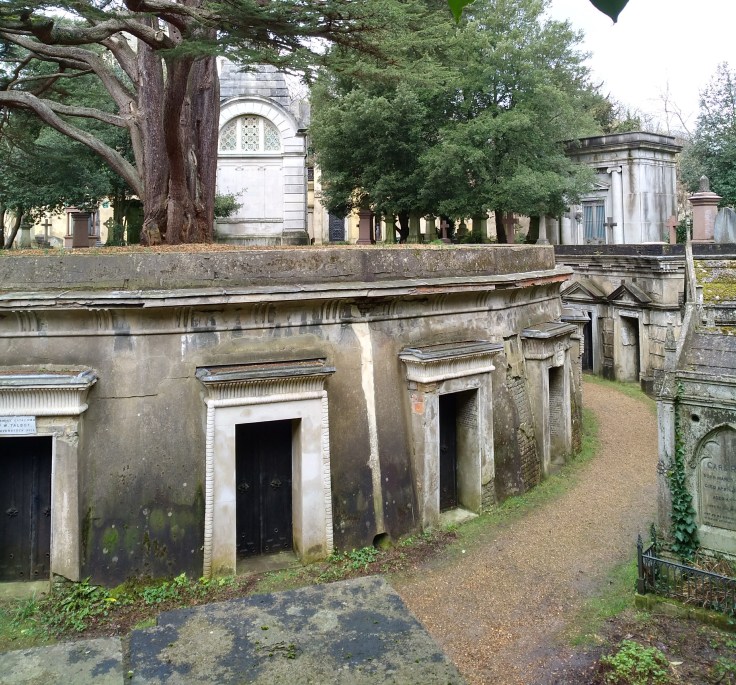 Image of Circle of Lebanon, Highgate Cemetery West